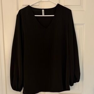 Womens Black V-Neck Long Sleeve Blouse